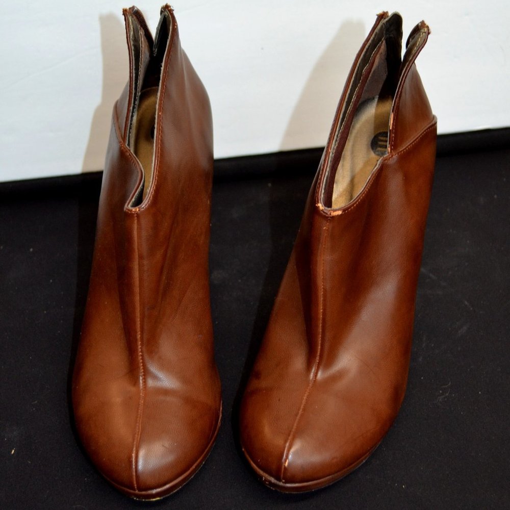 Michael Antonio Women's Size 10 Brown Zip Heeled Booties